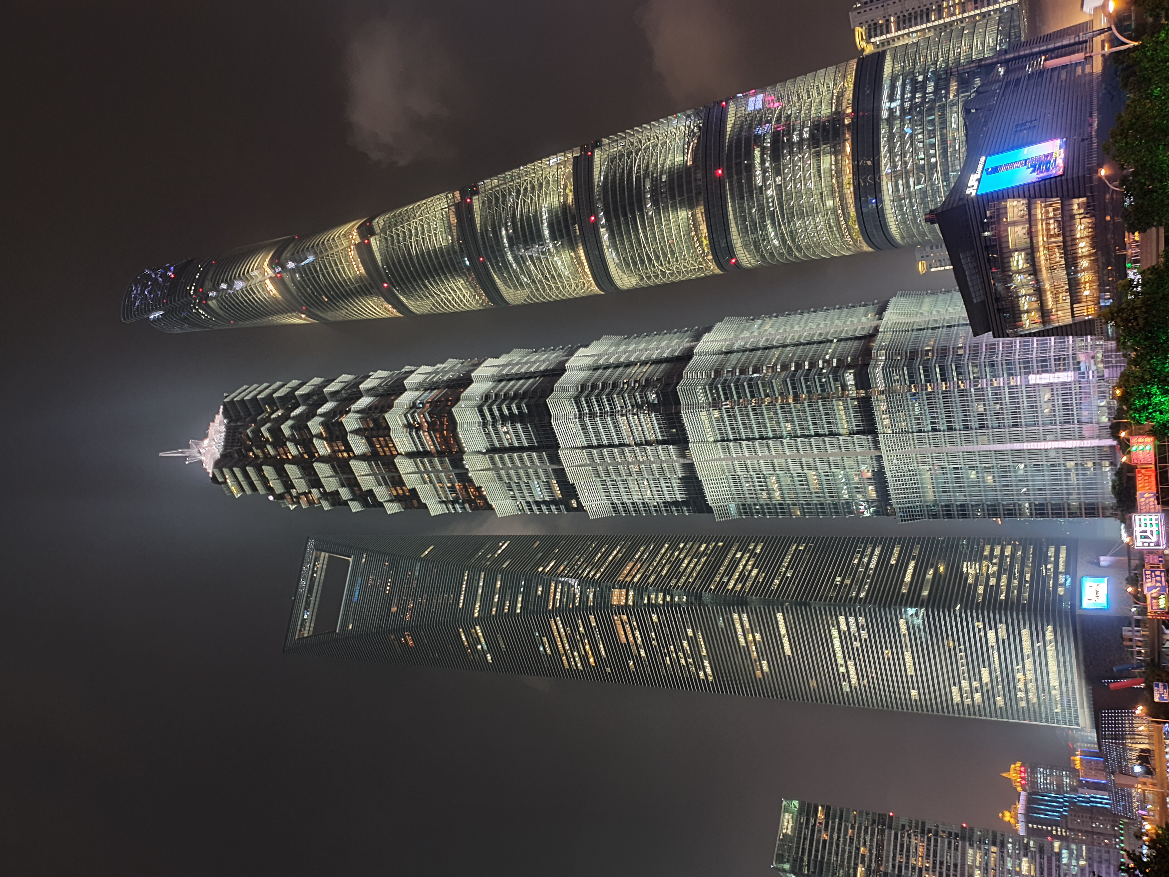 Shanghai towers, de 3 tårne i Shanghai